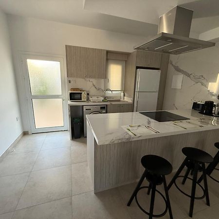 Villa Diana - 200 Meters From Kapparis, Fireman'S Beach Paralimni Buitenkant foto