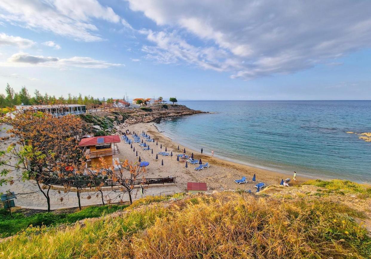 Villa Diana - 200 Meters From Kapparis, Fireman'S Beach Paralimni Buitenkant foto