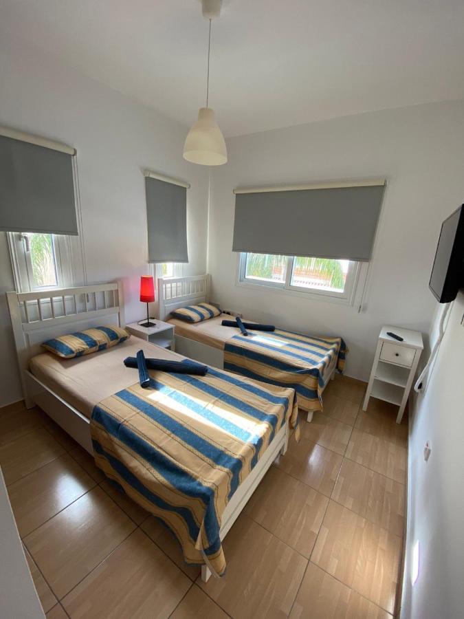 Villa Diana - 200 Meters From Kapparis, Fireman'S Beach Paralimni Buitenkant foto