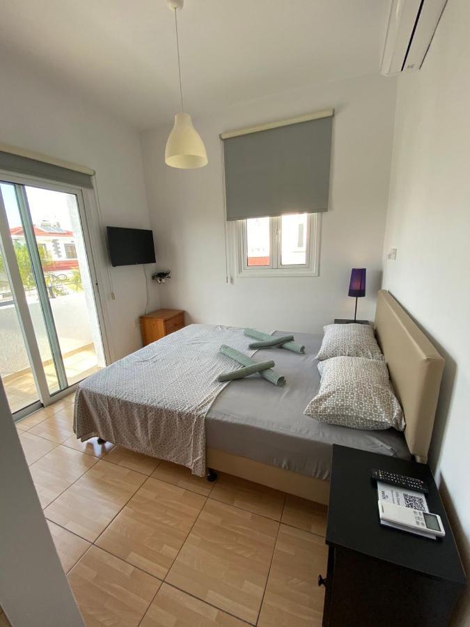 Villa Diana - 200 Meters From Kapparis, Fireman'S Beach Paralimni Buitenkant foto