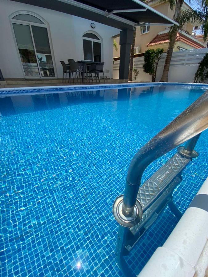 Villa Diana - 200 Meters From Kapparis, Fireman'S Beach Paralimni Buitenkant foto