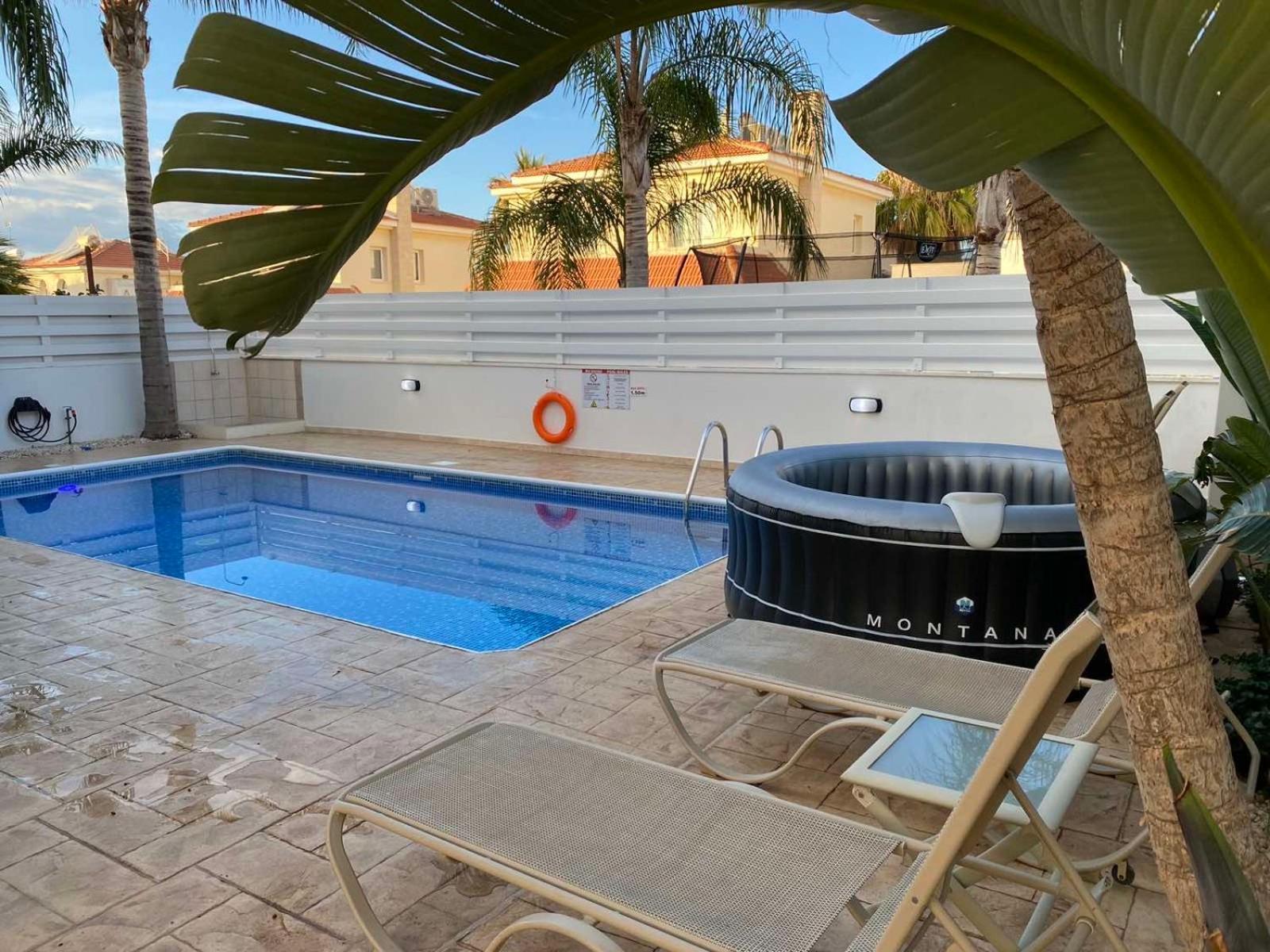 Villa Diana - 200 Meters From Kapparis, Fireman'S Beach Paralimni Buitenkant foto